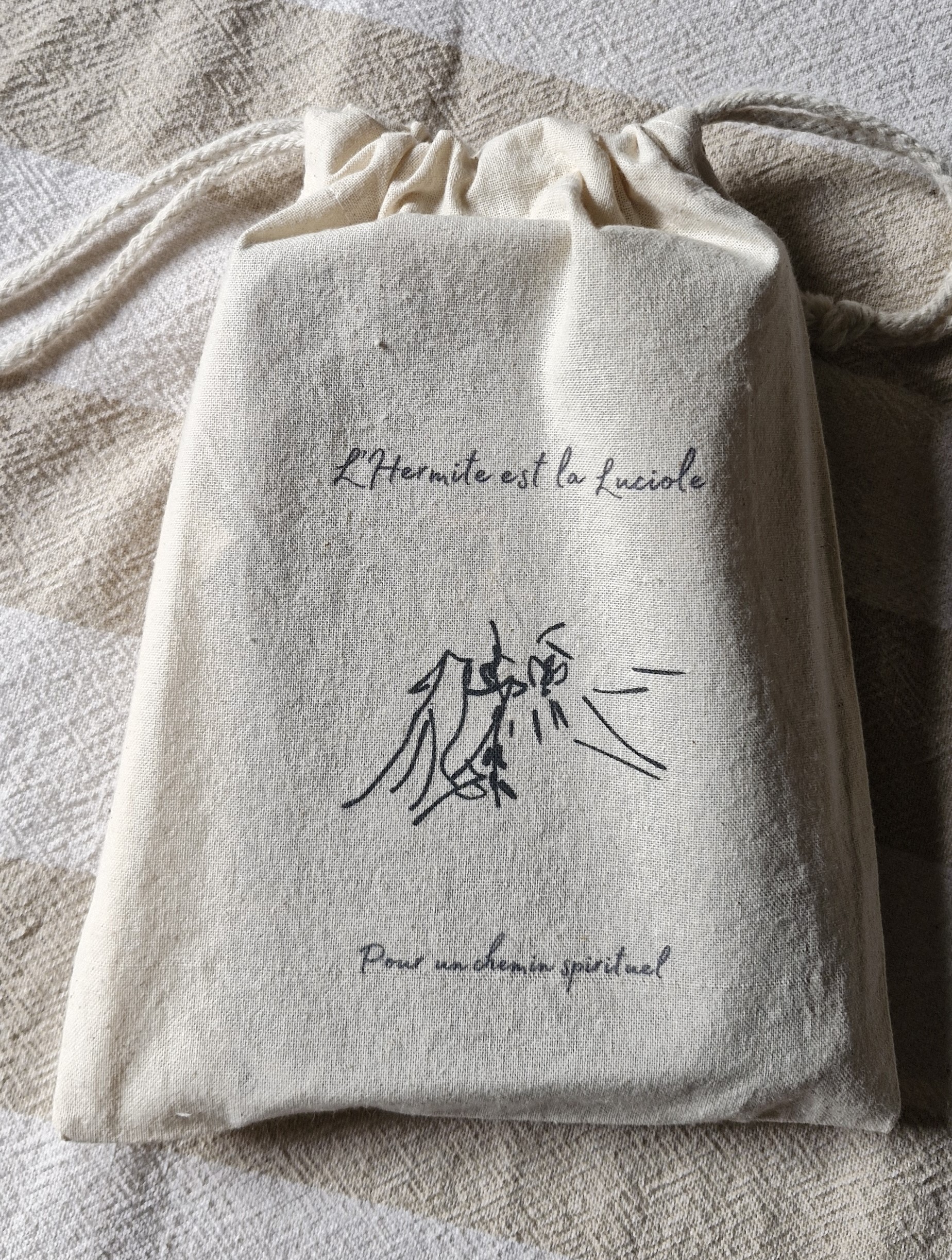 Oracle L’Hermite est la Luciole – 52 cartes illustrées à la main pour un chemin spirituel autonome